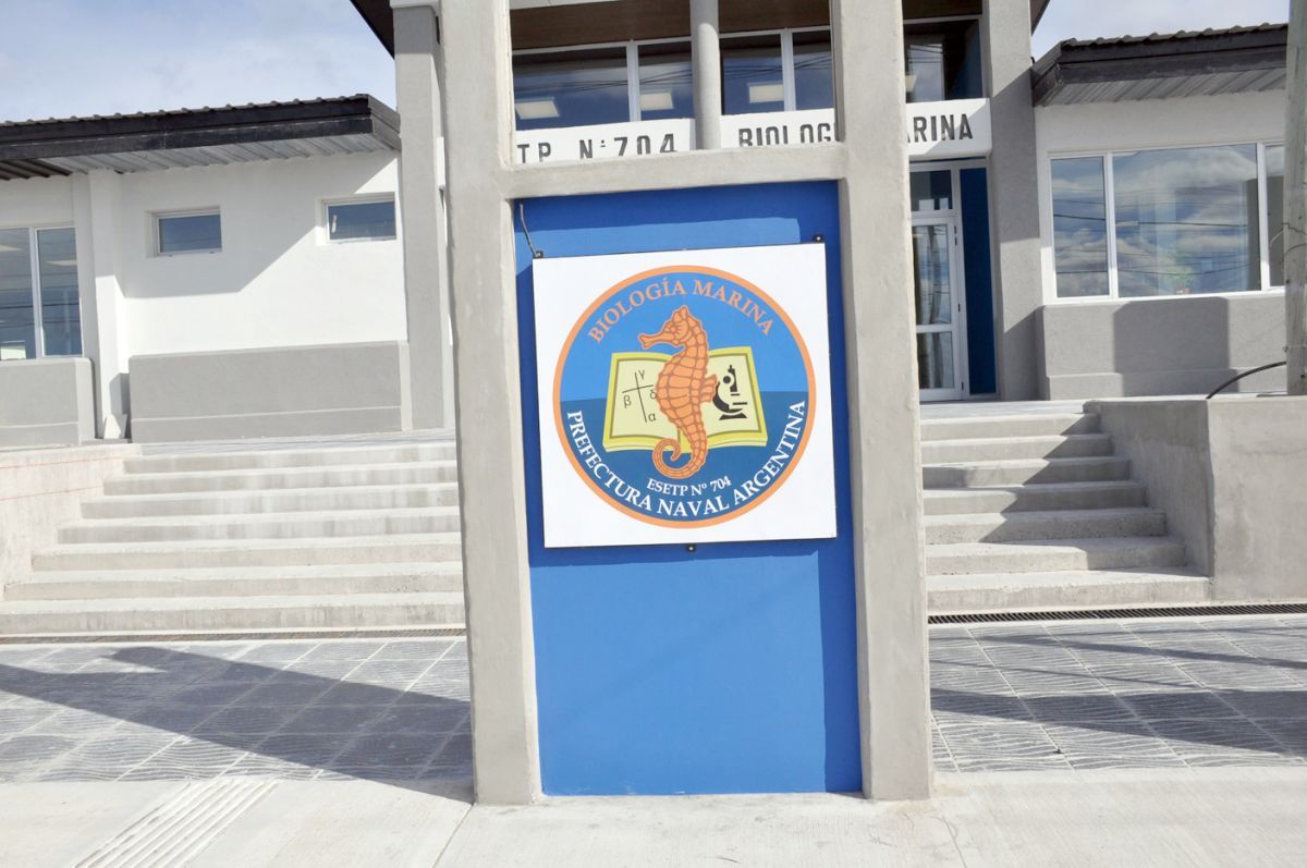 “Volver a nuestro edificio es una caricia al alma”, dijo la directora Lorna Cárcamo