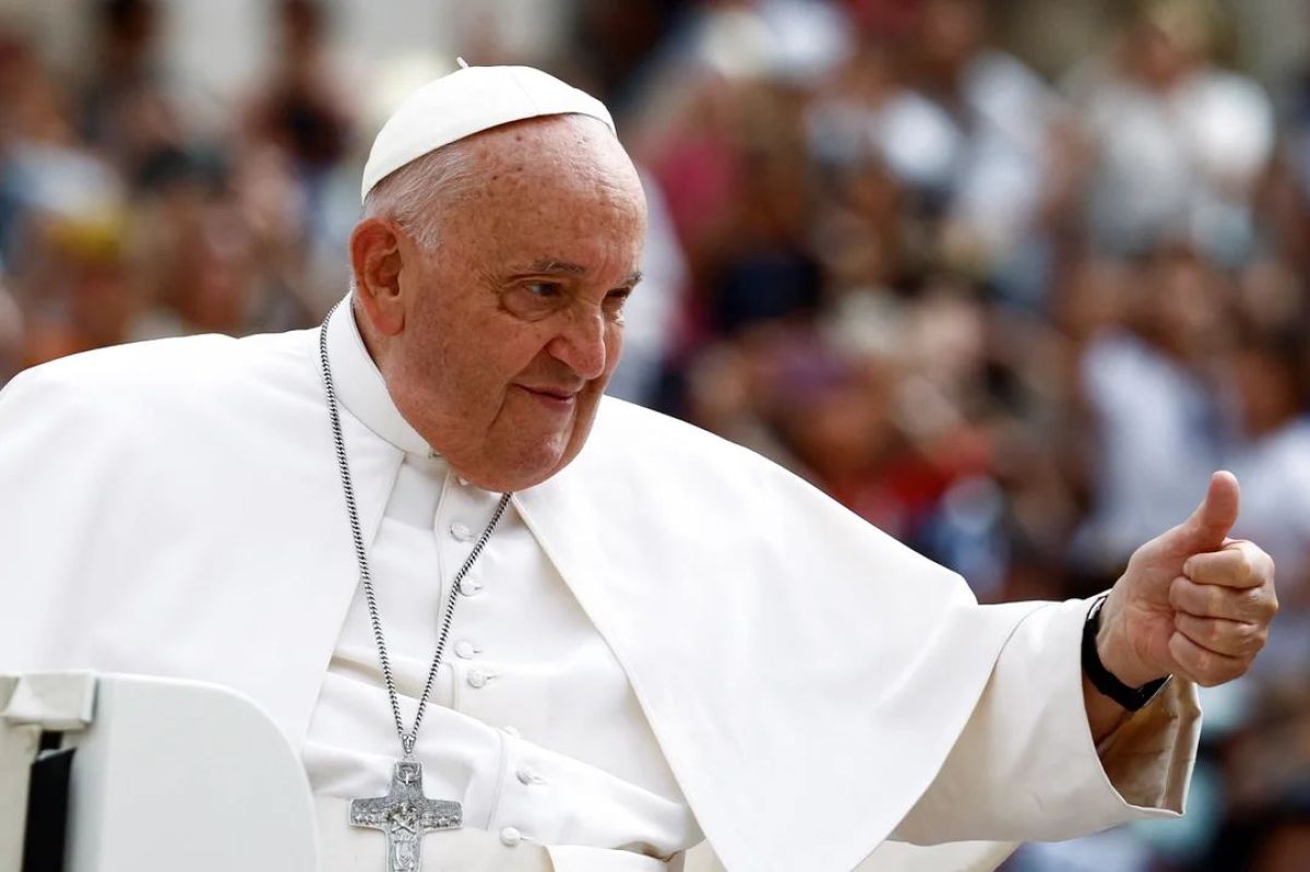 El papa Francisco evoluciona favorablemente y los médicos descartan un cuadro crítico