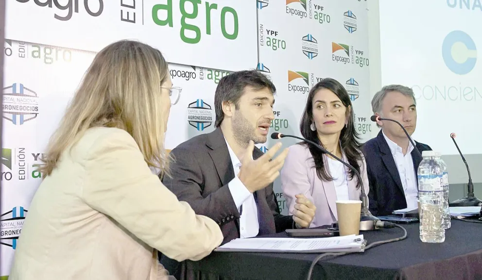 “Se habla de la necesidad de una devaluación, pero la verdad es que hay que ser prudentes”