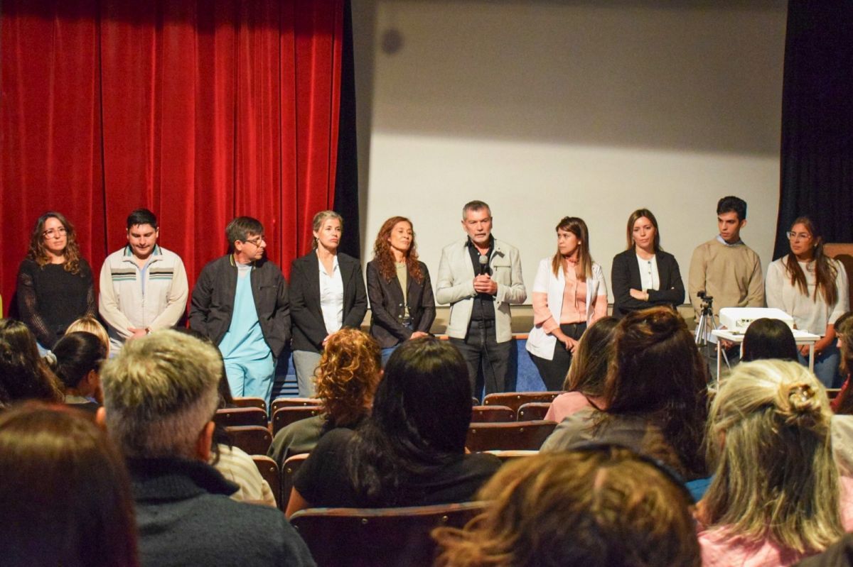 Disertantes del Hospital Garrahan capacitan al personal pediátrico de Comodoro sobre el uso de cánulas de alto flujo nasal