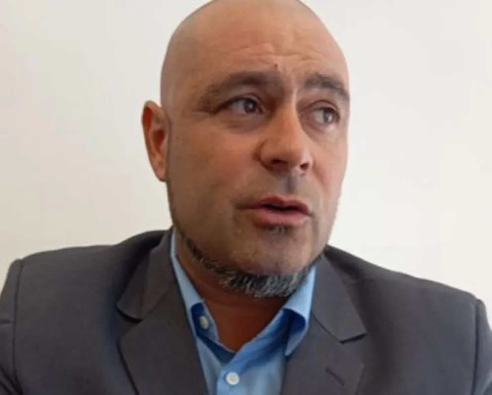 Montenegro: "Es importante escuchar a los vecinos en esta renovación de servicios"