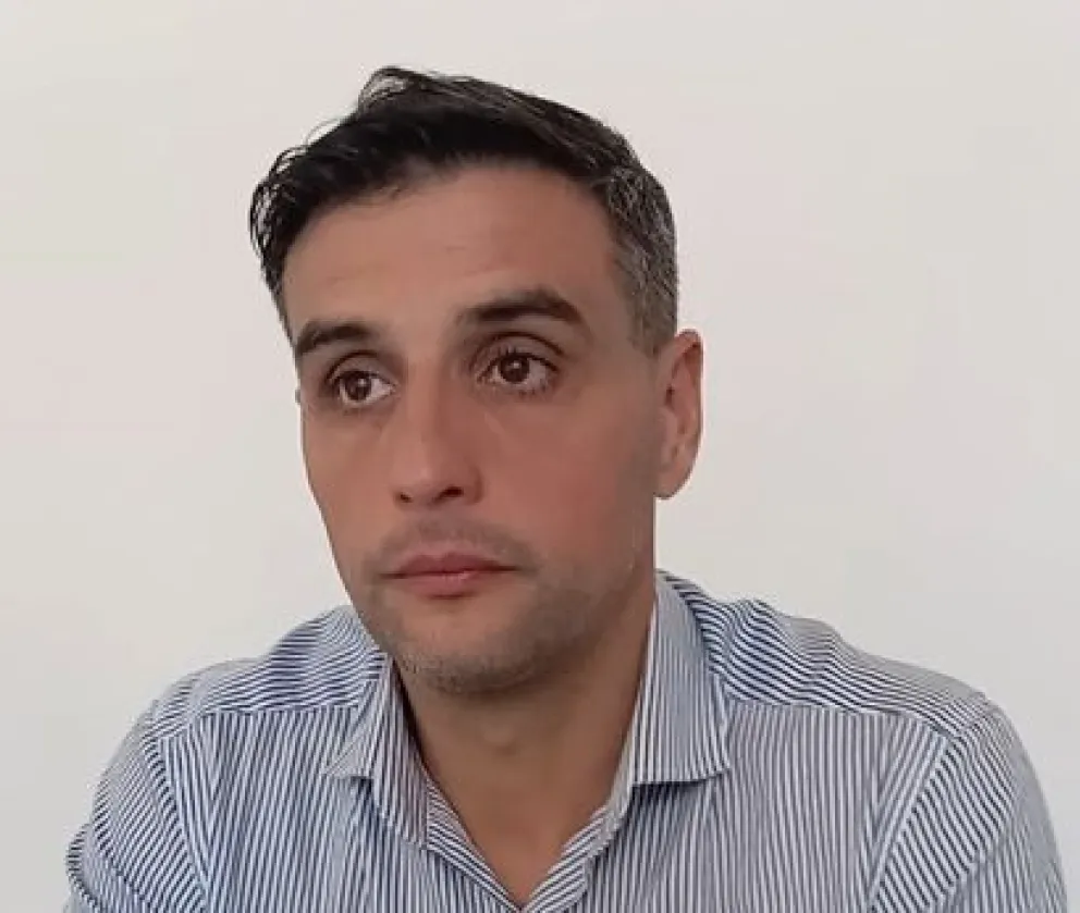 Gómez: "No podemos seguir prorrogando contratos sin mejoras sustanciales"