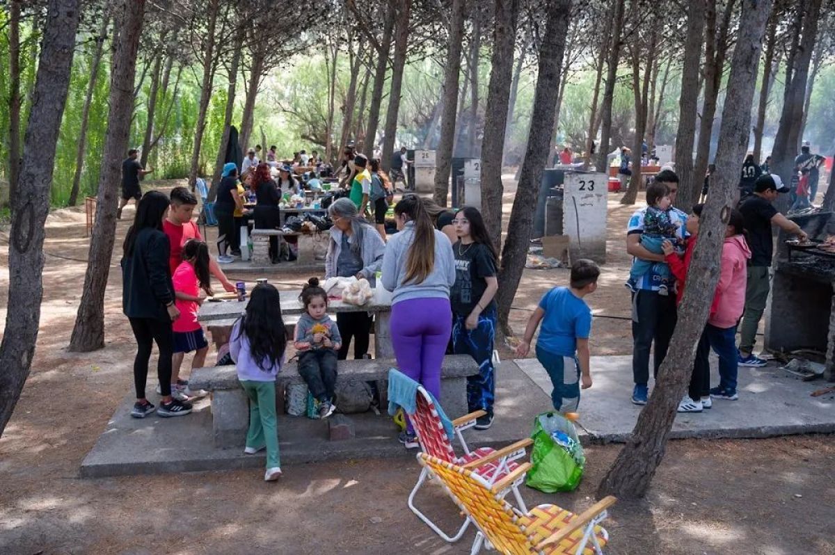 Todos por Bahía: Campaña Solidaria en el Parque Recreativo Municipal de Rawson para los damnificados de Bahía Blanca