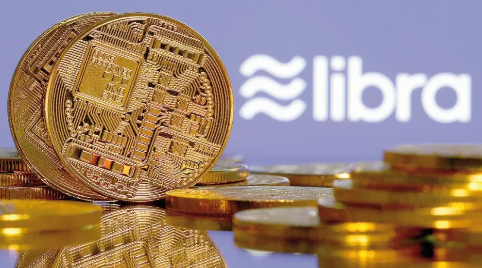 Caen las expectativas de la economía: qué pasó con la imagen de Milei, según una encuesta