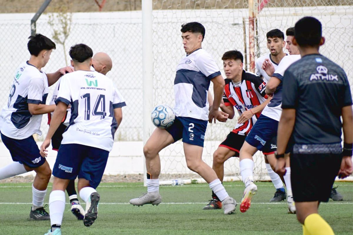 Newbery debutó con un 2-0 a la medida de la ilusión