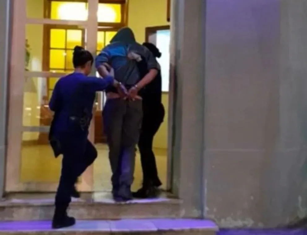 Comodoro: un empleado municipal ingresó por la ventana al CIP y terminó detenido