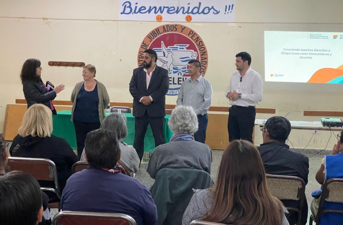 Trelew: se ofreció una charla a adultos mayores sobre la prevención de estafas y de los derechos del consumidor