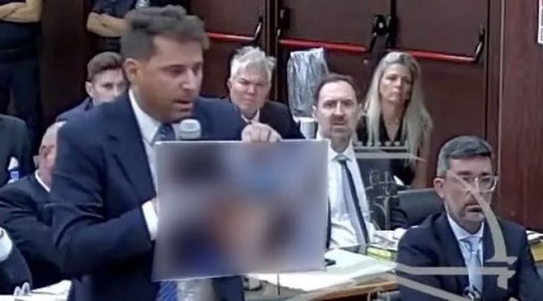 Un comisario describió como halló el cuerpo de Maradona: "Tenía el abdomen a punto de explotar"