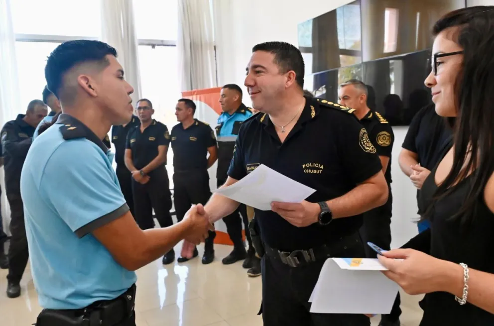 La Policía de Chubut refuerza su formación con capacitaciones en operaciones de alto riesgo