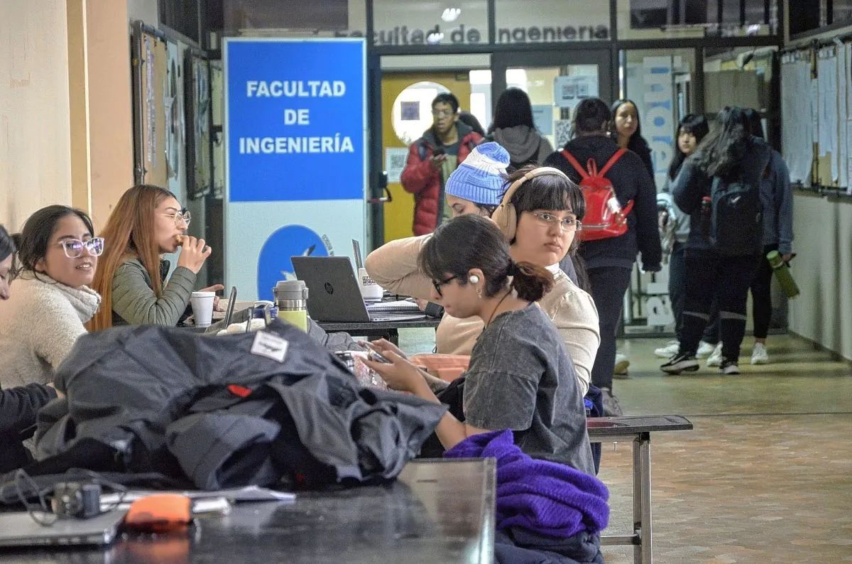 Incrementó el número de estudiantes que dejan de estudiar fuera de la provincia y regresan a continuar sus estudios en Chubut