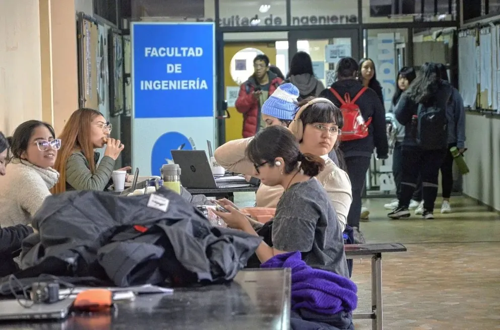 Incrementó el número de estudiantes que dejan de estudiar fuera de la provincia y regresan a continuar sus estudios en Chubut