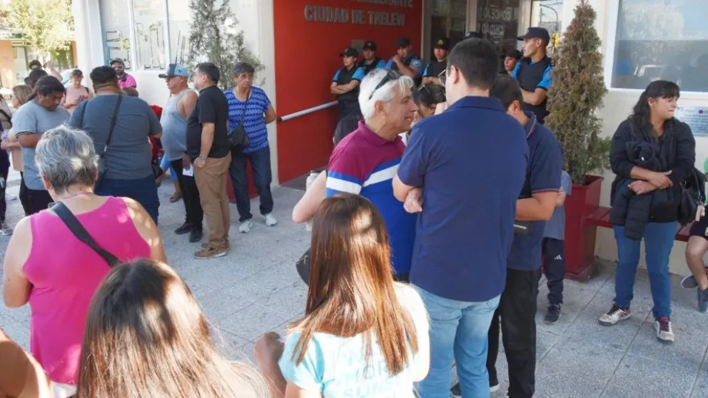 Escándalo en el Concejo Deliberante de Trelew: trompadas, gritos y suspensión de la sesión 