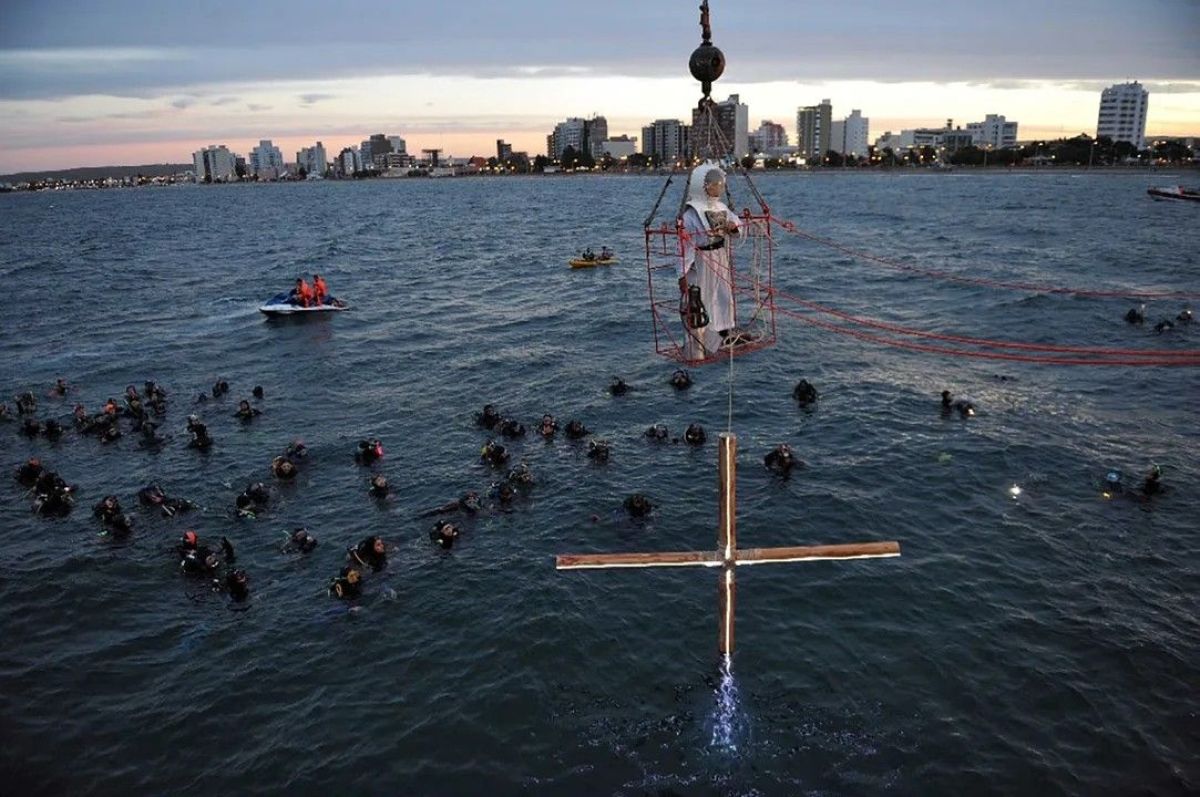 Puerto Madryn abre inscripciones para el Vía Crucis Submarino y la Feria de Pescadores Artesanales