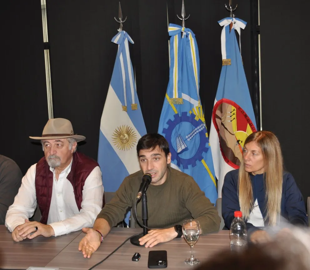 Torres: "Tenemos que trabajar todos juntos para competir con Vaca Muerta"