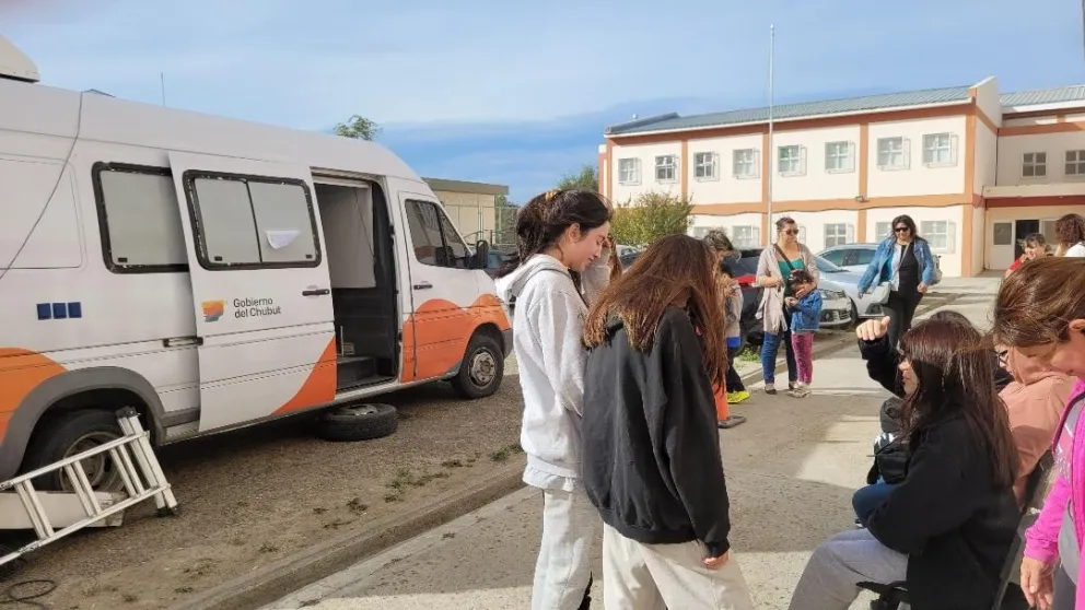 La oficina móvil del Registro Civil concretó más de 630 trámites de documentación durante marzo