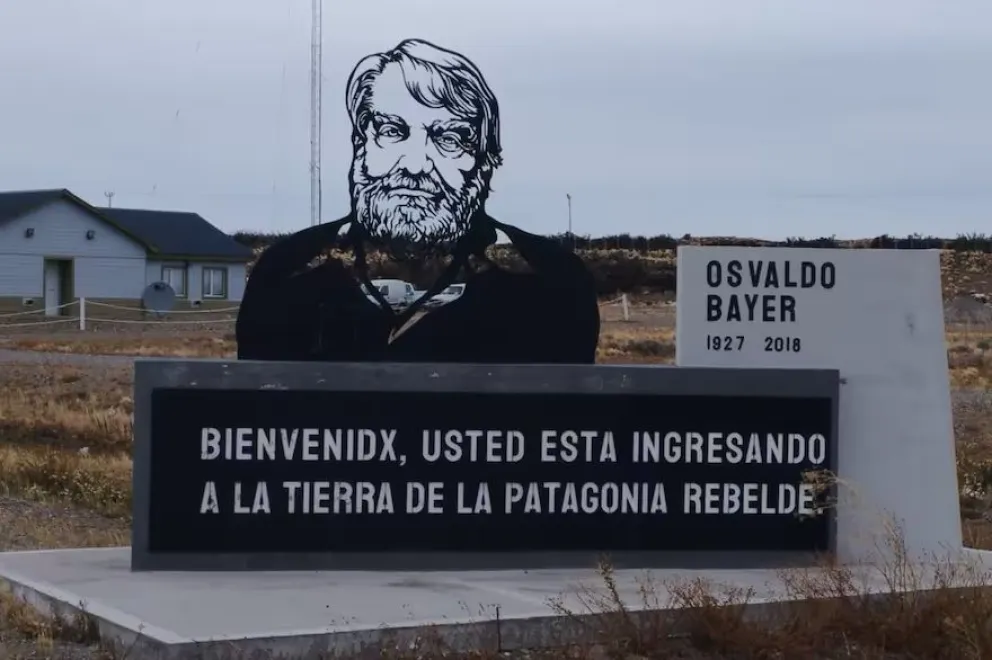 “Se busca tapar la historia” dijo González sobre la demolición del monumento a Bayer