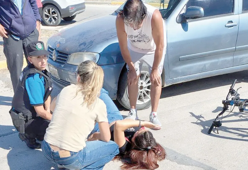 Atropellaron a joven en bicicleta en una rotonda del sur de Trelew
