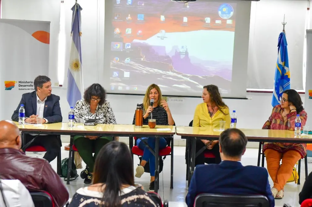 El Gobierno del Chubut realizó el Primer Taller de Prevención del Síndrome de Burnout y Cuidado de Cuidadores