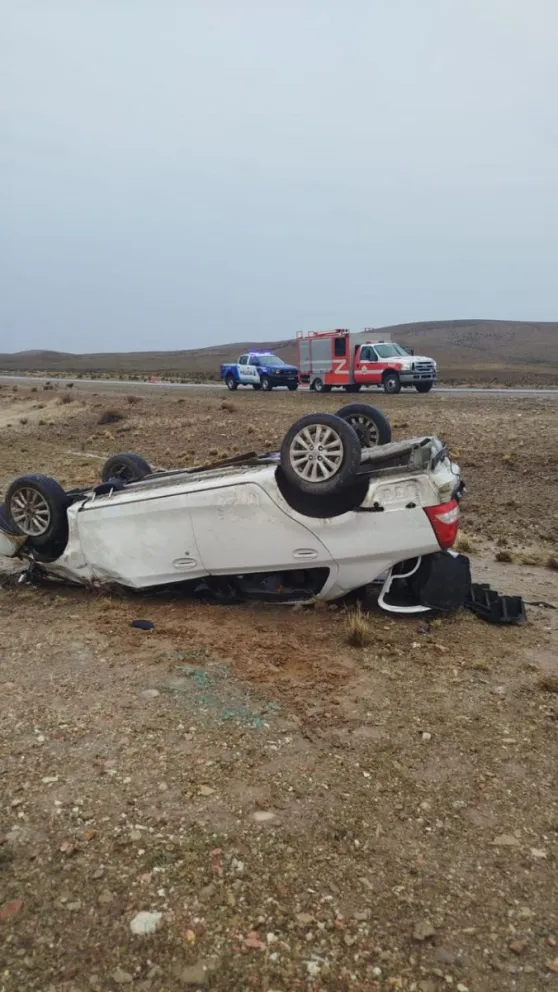 Dos personas resultaron ilesas tras un vuelco en la Ruta 3