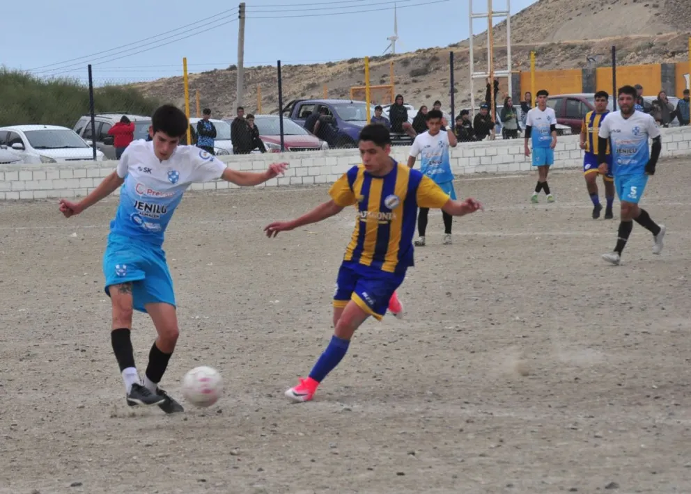 Caleta Córdova ganó de visitante y fue un pescador eficaz