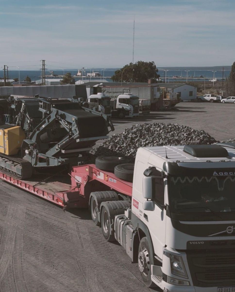 Autovía Puerto Madryn-Trelew: llegaron equipos que producirán 40 mil toneladas de asfalto
