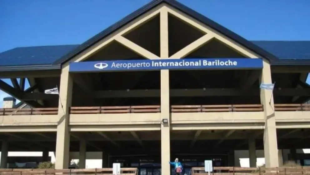 Desbaratan una red de trata de personas en la Patagonia: detienen a 22 personas tras un operativo en aeropuertos