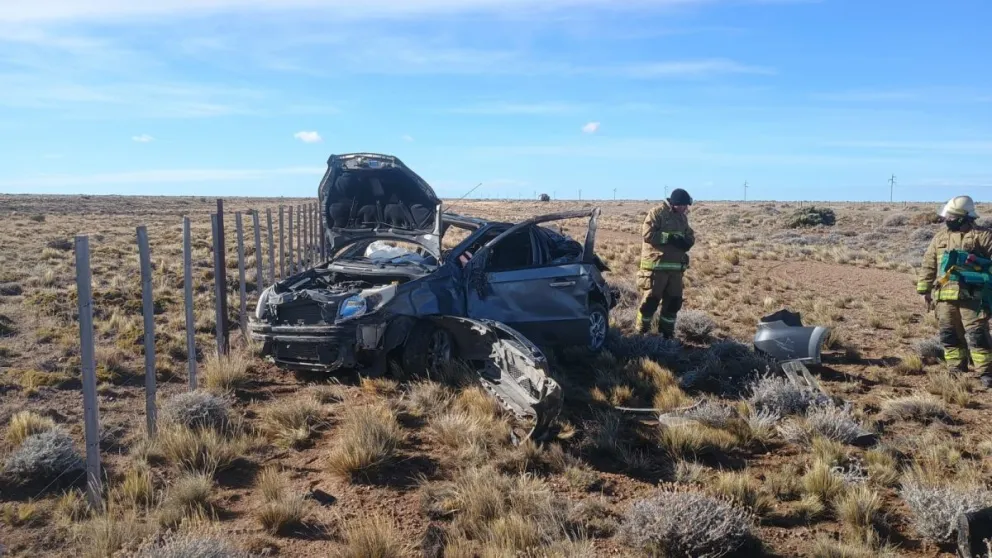 Dos personas resultaron heridas en vuelco sobre ruta 43 cerca de Pico Truncado