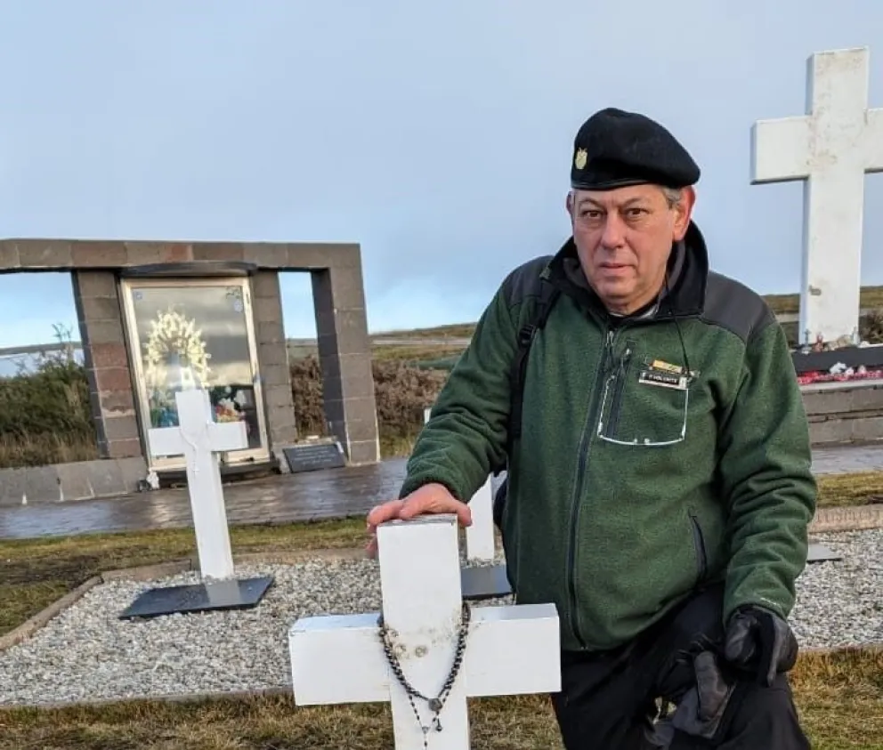 "Operación Aurelia": el emotivo viaje de un excombatiente de Malvinas para cumplir una promesa