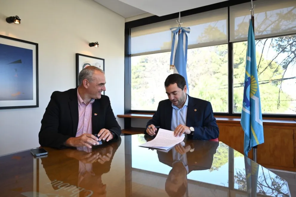 El Gobierno del Chubut y el Superior Tribunal de Justicia firmaron un acuerdo de capacitación ambiental