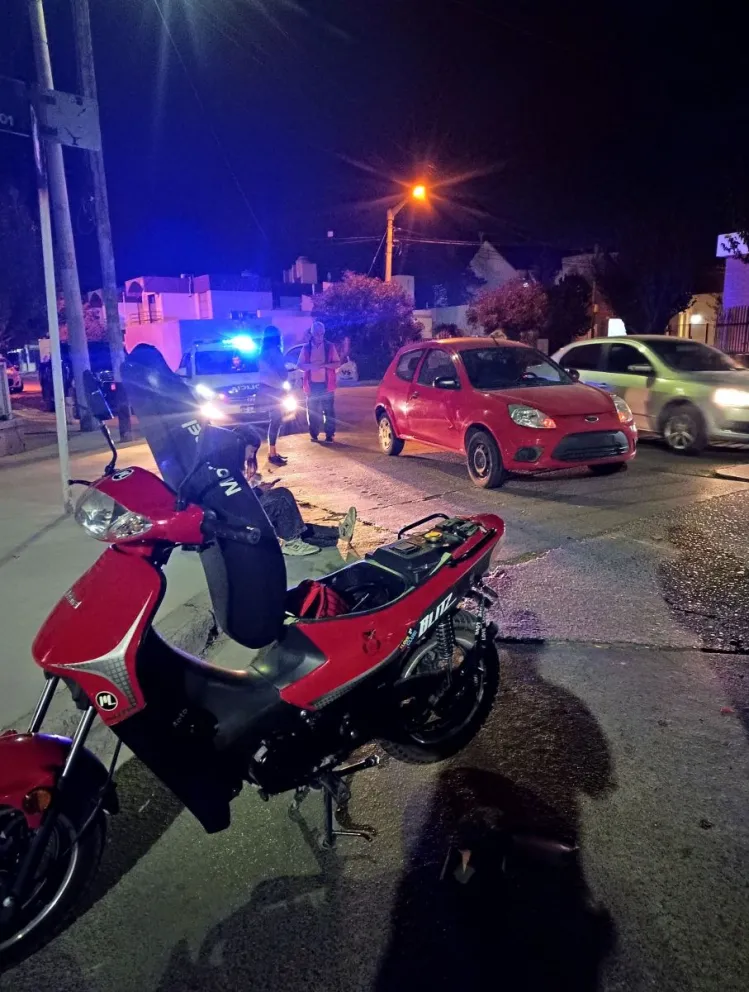 Otro choque con motociclista lesionado en Trelew 
