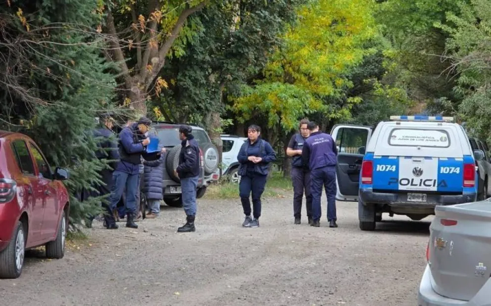 Conmoción en San Martín de los Andes: hallan sin vida a una pareja en su vivienda