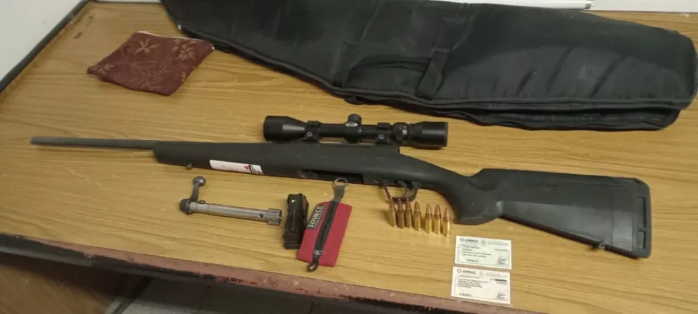 Infracción en Trevelin: interceptan a un hombre con un guanaco despostado y un arma de fuego