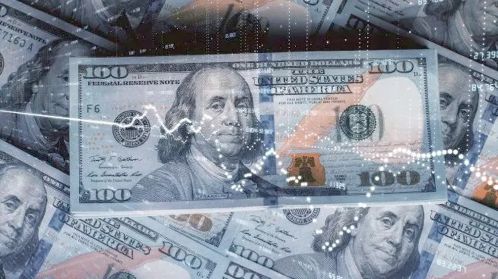 El dólar blue anotó su cuarta suba semanal en medio del desplome de los mercados