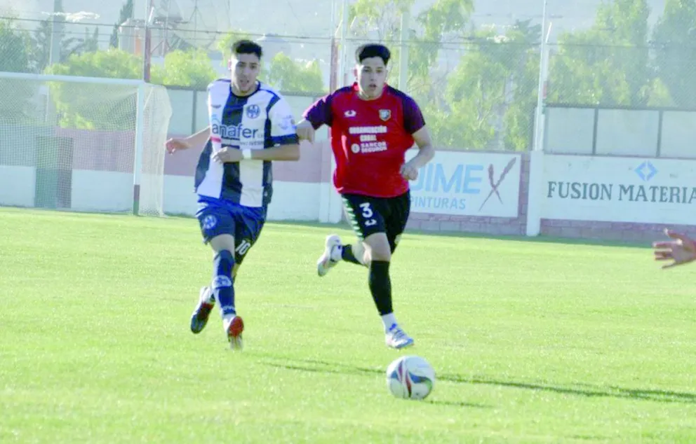 Empate agónico de Portugués con dos menos