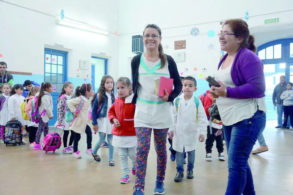 Paso histórico en Educación: crean 84 cargos de secretario para Nivel Primario en Chubut