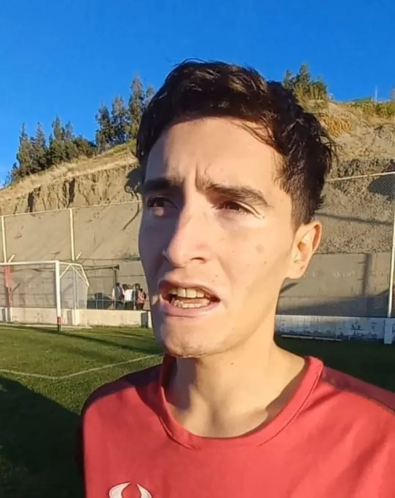 Tadeo Sotomayor, delantero de Deportivo Portugués: "El club merece estar en otra categoría"