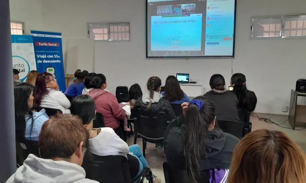 Con gran participación de mujeres de Esquel, se realizó el primer encuentro 2025 del Programa Nutriendo Futuro