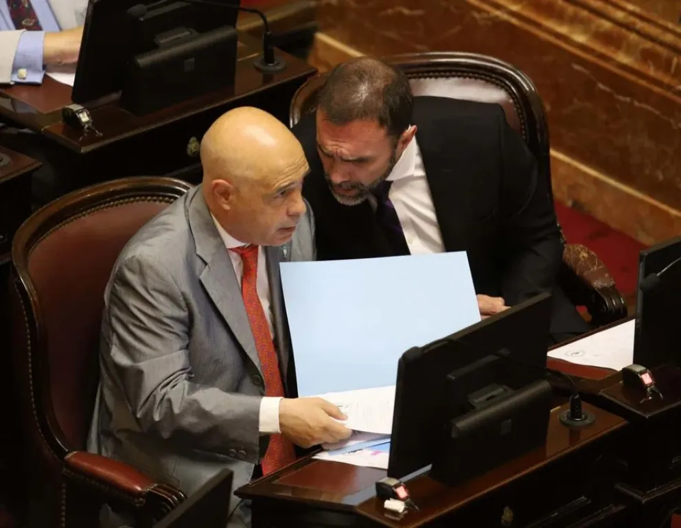 Senado: con apoyo opositor, el Gobierno levantó la sesión para tratar Ficha Limpia