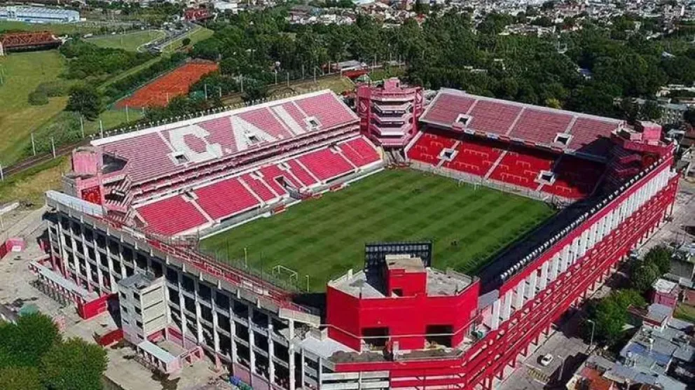 Racing podría ser local en la cancha de Independiente