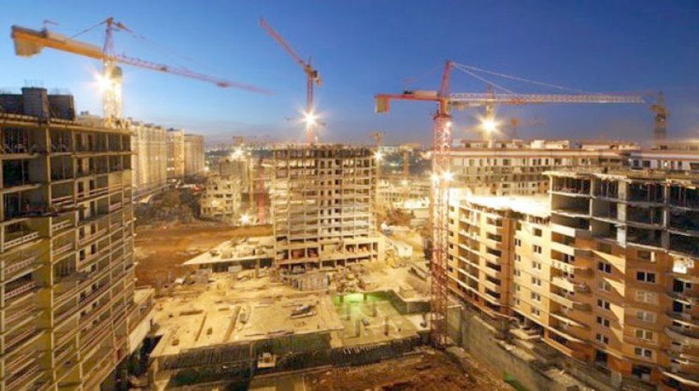 La construcción subió un 3,7% anual en febrero y es la primera suba en la era Milei