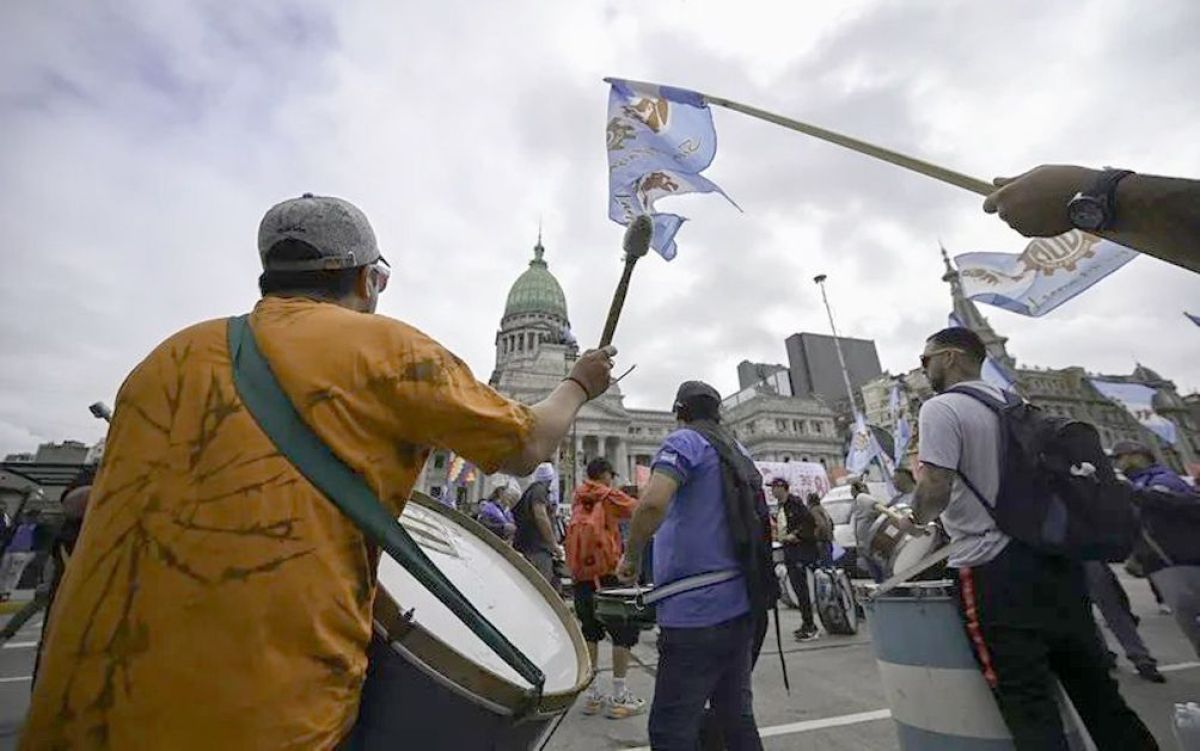 Los jubilados realizaron otra marcha al Congreso: "Estamos cada vez peor"