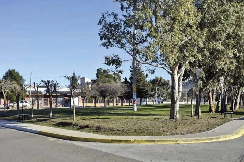 Fue atacada por un perro en Ciudadela; teme por la seguridad de los niños y pide que las autoridades intervengan.