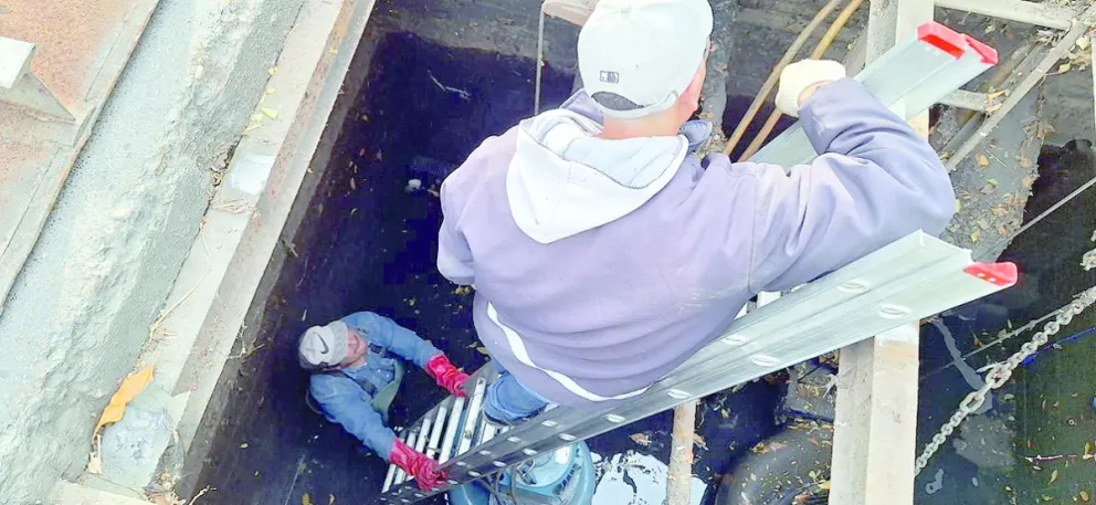 Trelew: se reparó y colocó una de las bombas de la estación Tucumán, para evitar anegamientos