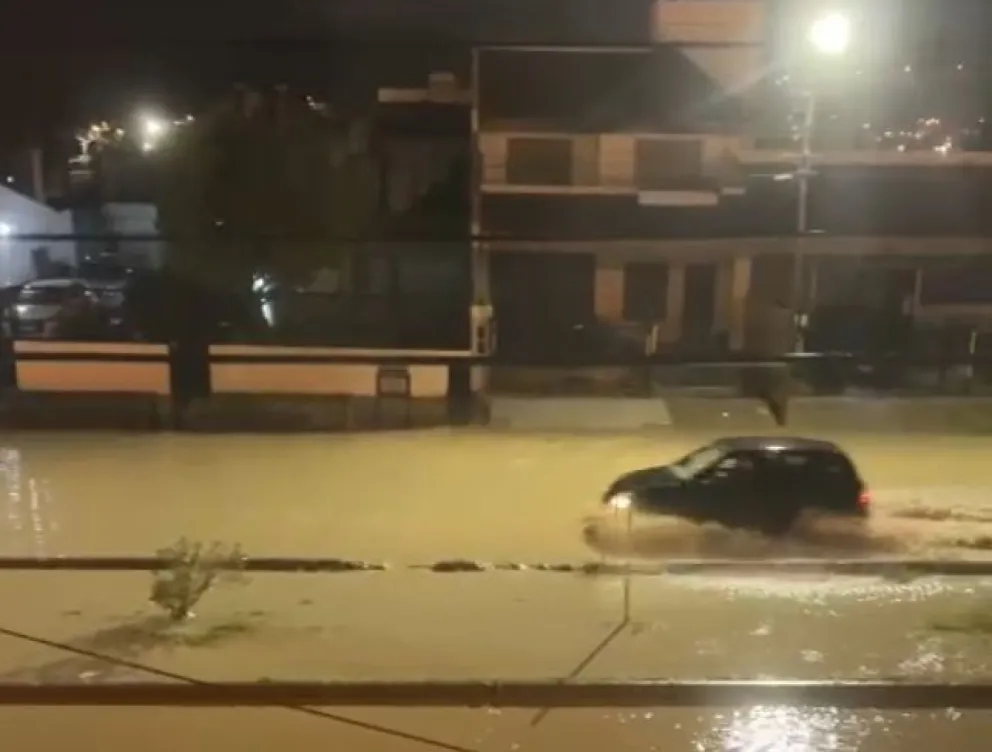Rige alerta naranja por lluvias en Comodoro Rivadavia y Rada Tilly