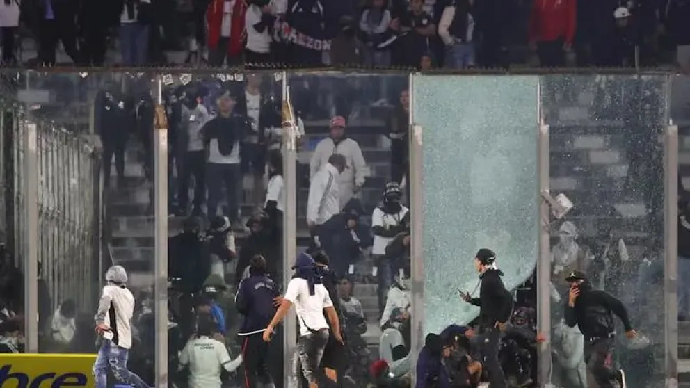 Tragedia en Chile: dos hinchas murieron en el estadio de Colo Colo 