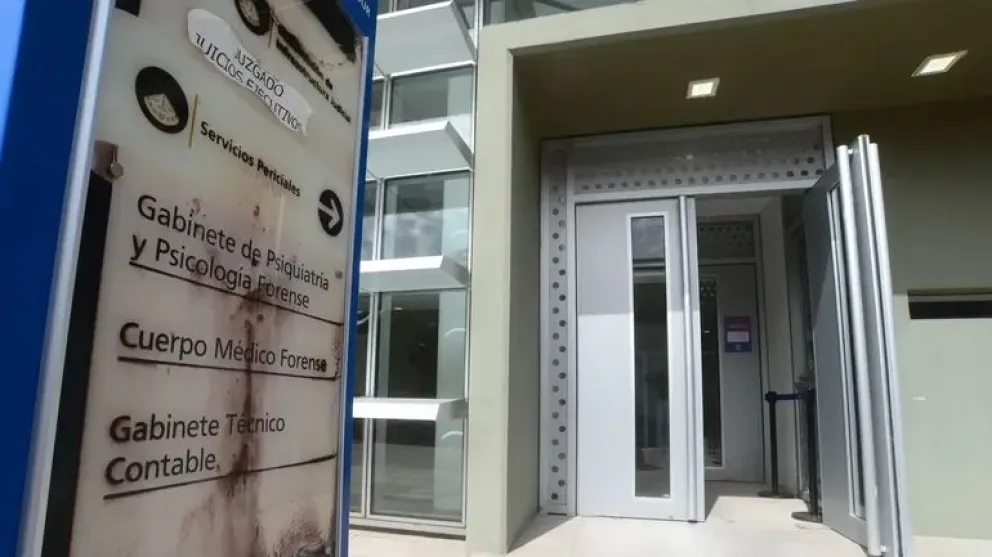 Investigan la muerte de un bebé en Neuquén: sospechan que fue por la patada de un caballo 