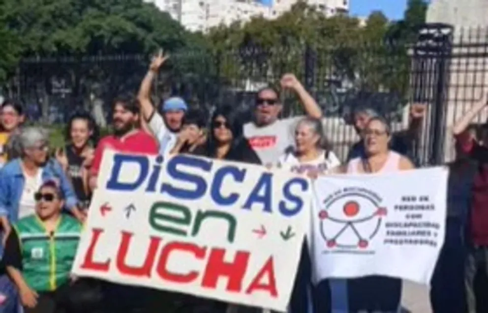 Nueva protesta de trabajadores de salud, educación y discapacidad contra las políticas del Gobierno