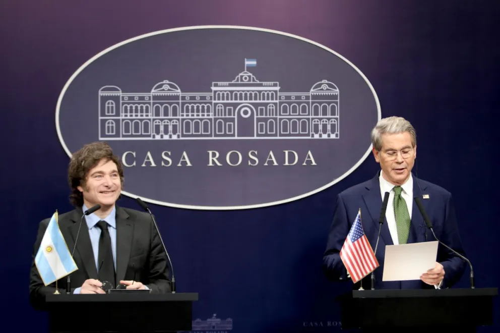EE.UU. reafirma su apoyo a las reformas de Milei y resalta el papel de Luis Caputo  
