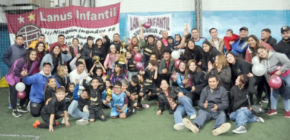Lanús Infantil campeón en el Asturiano