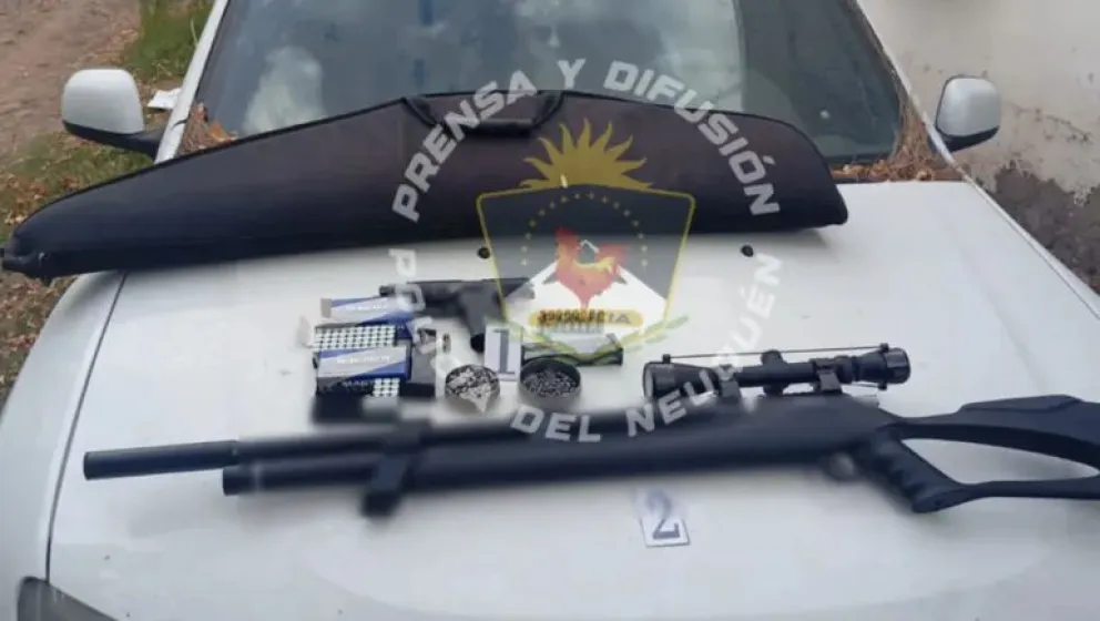 Neuquén: manejaba borracho, huyó de un control y tenía armas en la camioneta